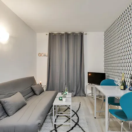 Bluestay 137 - Charming Apartment